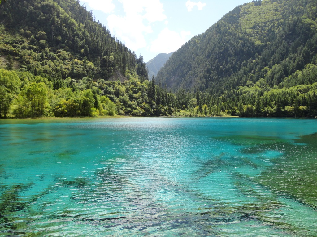 Lake colour